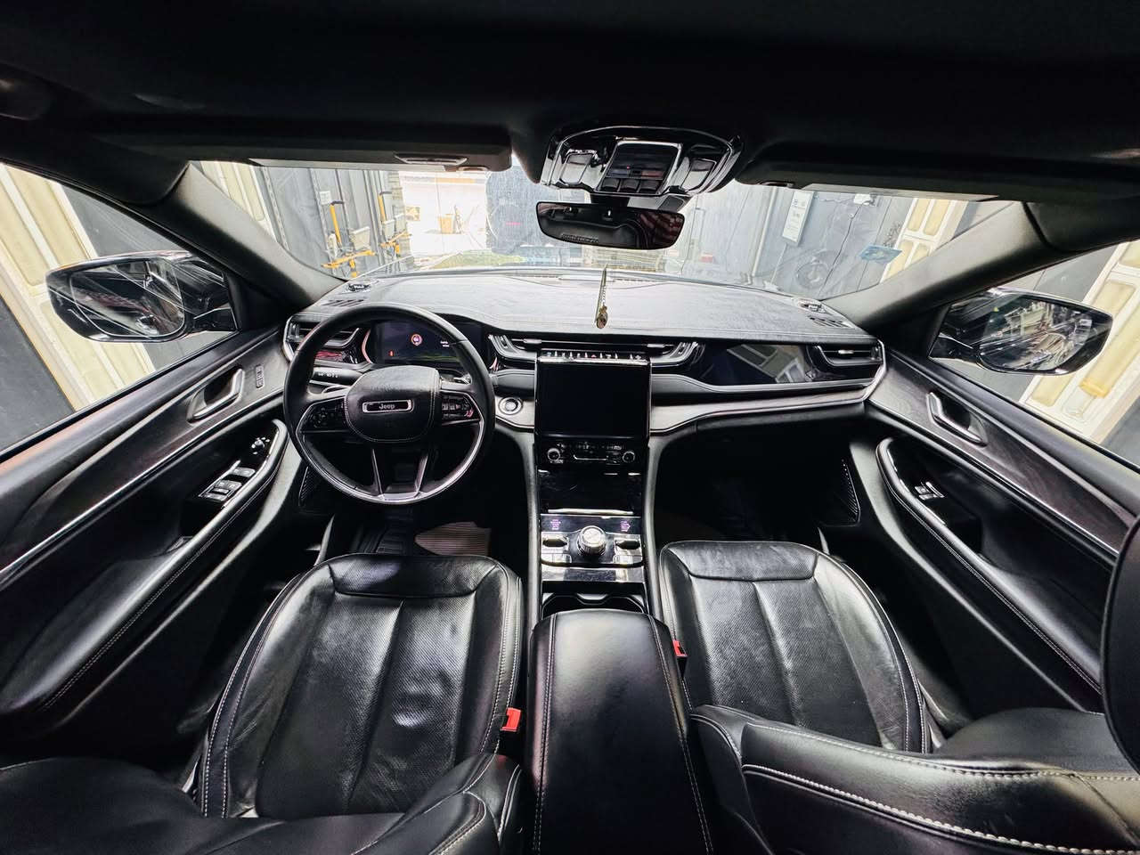 جيب اوفرلاند 2023 بلكن
رقم بغداد فول 1/1
5 راكب
بنوراما
جكات
باب خلفي كهرباء
بصمه
3شاشات 
رادار مامي 
رادار جانبي
سستم صوت ماكنتوش
كشن تبيريد وتدفئه
تدفئه بل ستيرن
حساسات امامي خلفي 
جلد 
كشن ذاكره 
دبل كشن كهرباء 
اناره محيطيه متغيره
مغلفه PPF قبل 5 اشهر
حادثه بنيد وجاملغ 
ماشيه 18 / الف
السعر 337$
***********
