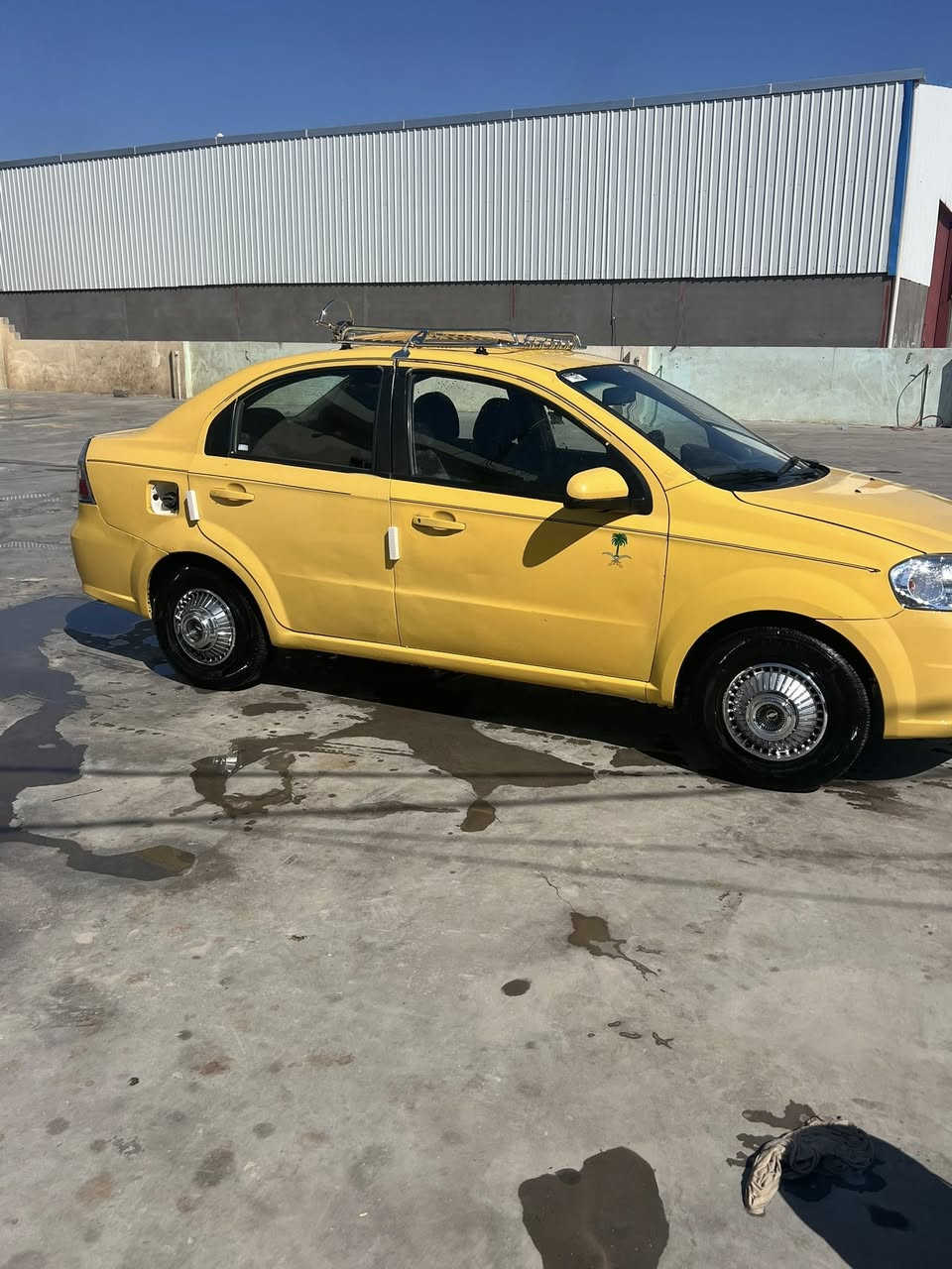 السلام عليكم
افيو 2009 للبيع 

محرك جديد مصار شهرين مال كصة 

تخم تايرات جديد 

دوشمة كاملة 

رقم ديالى انكليزي 2029 

خط جوال ممطلوبة ولا دينار 

تبريد صدر امامي تمام 

سيارة وارد امريكي 

كاملة اخر حباية 

السعر 50 بي مجال كلش بسيط 

مكان السيارة بعقوبة 

***********
