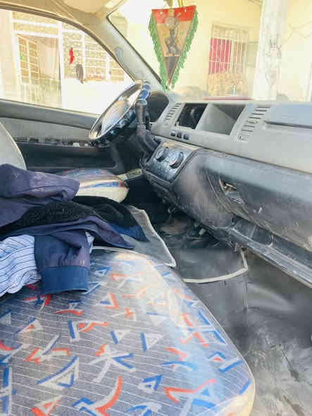 الجنبي 2014بيه تكمه جهت السايق 
منضومه غاز  السعر 90وبيه مجال 
***********
