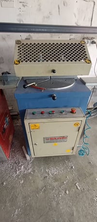 للبيع معمل سليم سنكل نضيف خمس قطع مع كمبريسر سعر خاص او ت 07813361368