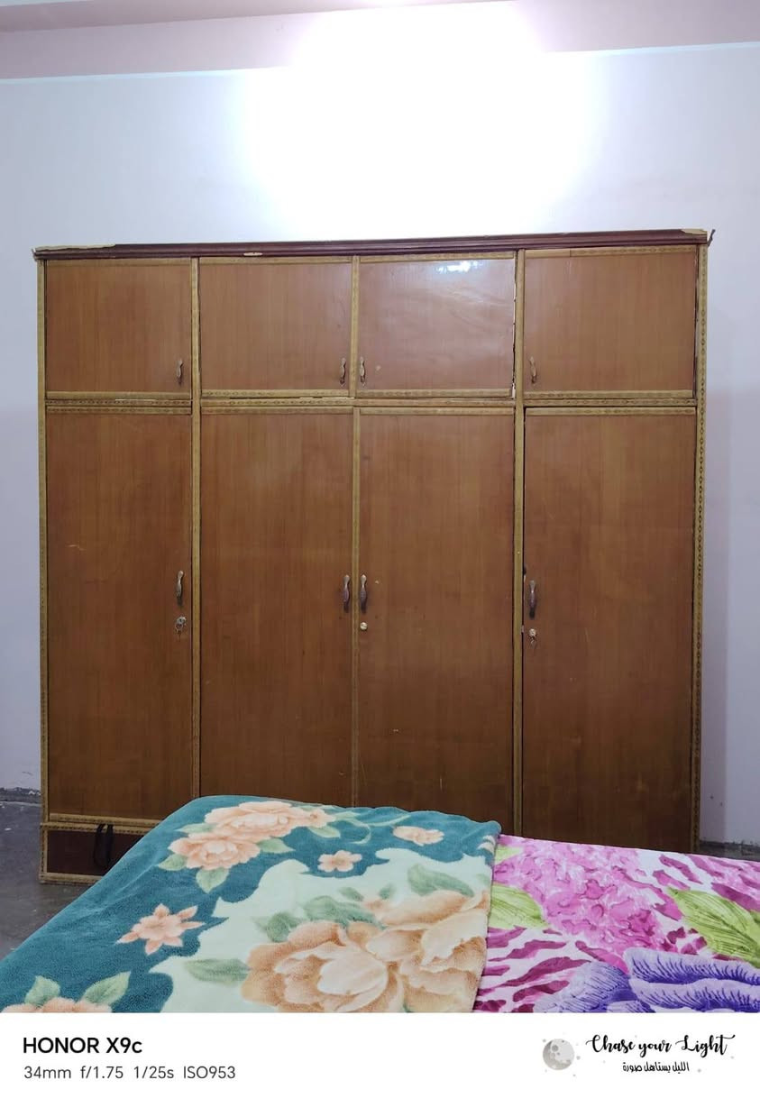 غرفه نوم صاج عراقي نضافه مثل ما موضح بصور العنوان الرمانه البوعبيد ***********
ادمن وافق
