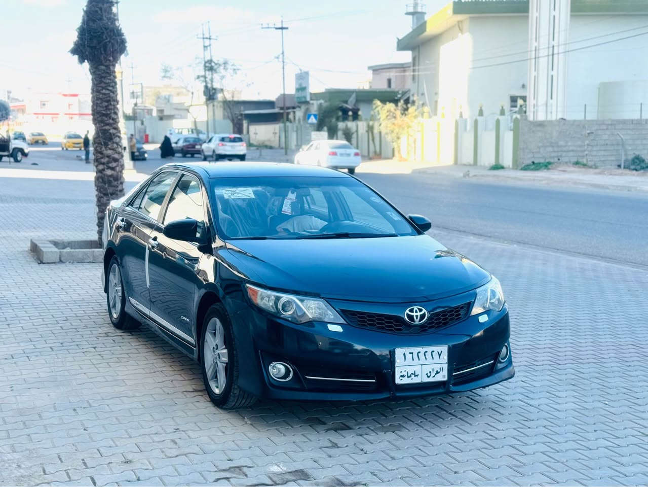 السلام و علايكم  
كامري موديل 2012 كندي 
مصفات se  فول بدون فتحه 

شاشه  كاميره حساس تحكم استيرن
تحديد سرع كشن جلد كشن كهربا كير بل استيرن 

كير محرك بشرط لا بخار لا صوت 
حدايده جديد 

سياره بي قتع تين صبخ بدون جك دواخل بدون ايرباك  

سعره 113 بي مجال قليل. 
*********** كركوك, العراق
