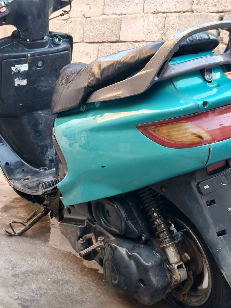 السلام عليكم دراجه فراشه للبيع مكينه ناعمه شلعه ومعدل بس كفراتها شويه تعبانه رايدها ب ٢٠٠ وبيها مجال بسيط مكاني ديوانيه الحضارة ***********
