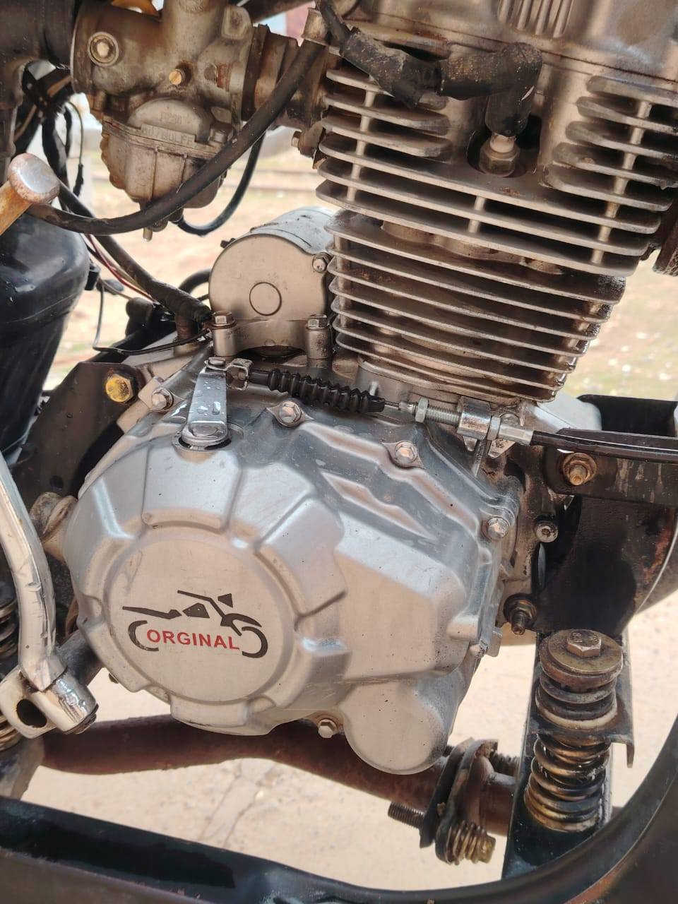 سلام عليكم ستوته اللبيع
حجمه جبير كلش مو من هاي الزغار 
محركه 200 شاصيه كلش نضيف 
السعر مليون 300 وبيه مجال 
المكان الستوته تكريت شارع الحتفلات 
مكلف من شر رقم الهاتف ***********
