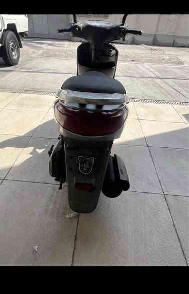 سلام عليكم  دراجه بريز 140 
دراجه مكينه خرسه مامفتوحه ابد 
لانضوح ولاتبخير برغي ممفتوح بيها الدراجه 
شلعه معدل كابريتر اصلي ممبدل  كفرات كلها مختمه  نكره سلف +هندر. ماشيها18الف. نقصها فقط  لاستاند التعليك مكاني العطيفيه ***********
