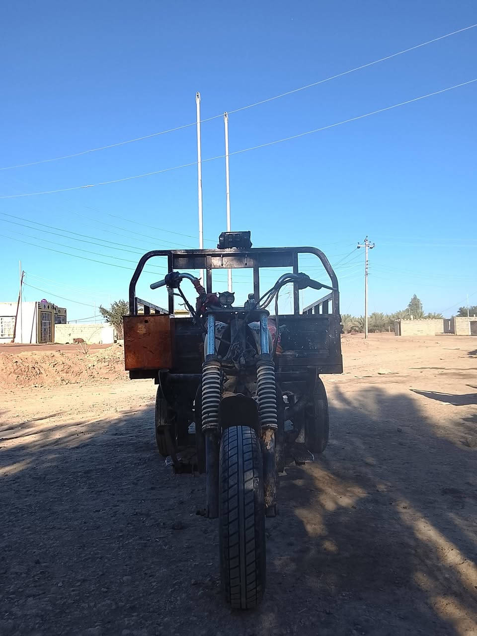 سلام عليكم ستوته للبيع موديل 12 اوراق السعر 800او بيه مجال لطيبين 
  المكان سوق الشيوخ ناحيه الطار الرقم ***********
