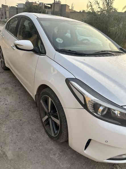 السلام عليكم سيراتو خليجي مكفول بارد جدا بسيط مابين أصلا شخط دواسة شركه دوليه محرك ١٦٠٠ دوش السعر ١٥٢ ***********
