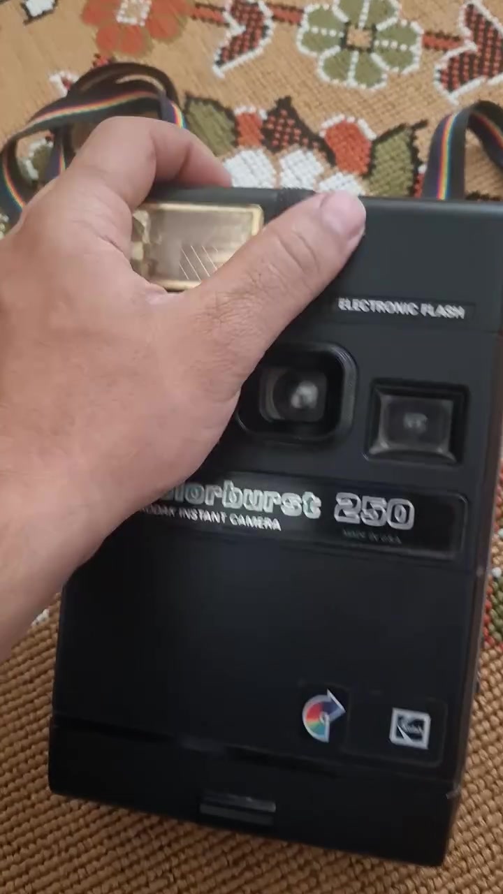 سلام عليكم عندي كاميرتين للبيع 
قيمو سعرهن وعندي توصيل جميع المحافظات


**إذا كنت صاحب هذا الإعلان وتريد حذفه لأي سبب، رجاءا أرسل رسالة إلى الدعم الفني**