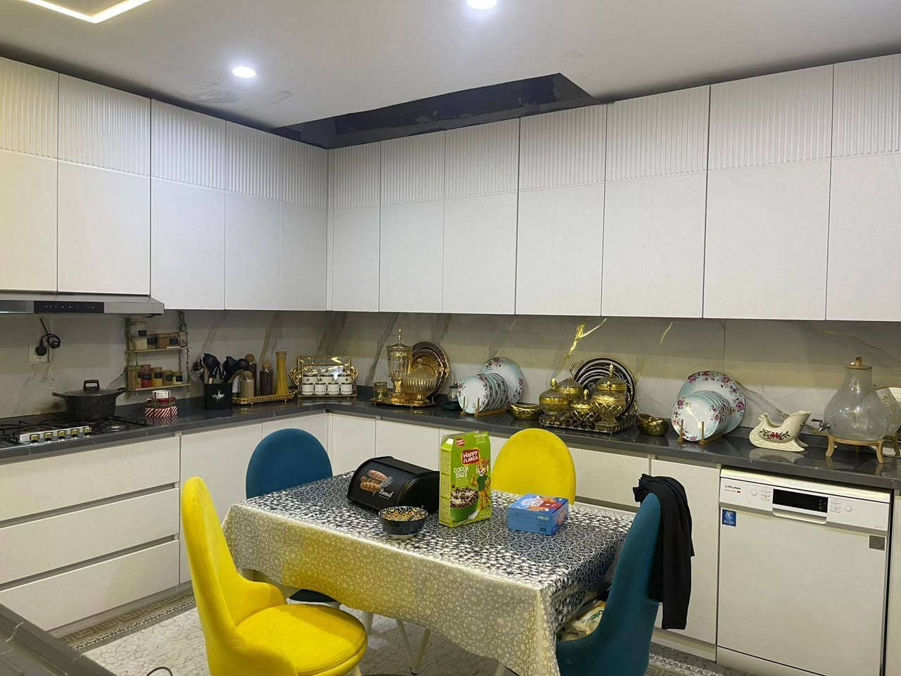 لاوان ستي ***********
