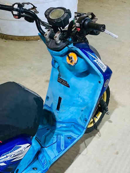 سلام عليكم دراجه البيع سكنس جبلي طالعه من الحاويه زيتون صارله 3شهر وصل موجود دراجه كفاله وعليه تزويد كلش هواي سعرها مليون ونص 
*********** مكان مجمع تينه
