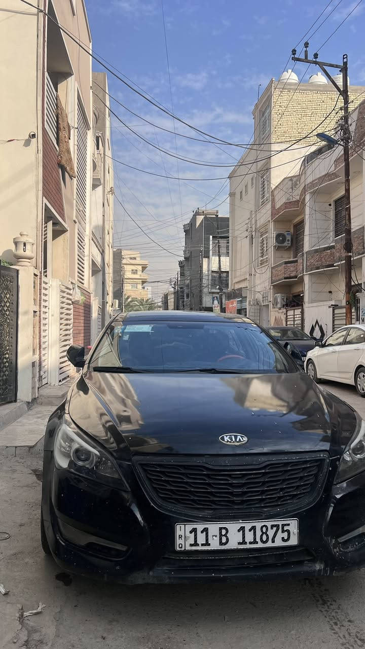 السلام عليكم كادنزا ( للبيع او مرواس )  2012 لون اسود
السياره مكينه كير تبريد صدر مابيهن شي سنوية جديده رقم جديد 
 فول مواصفات عدا البصمه  بيه ٤ قطع  صبغ  فقط اثر جراد ومصبوغ السعر 100 .. شعندك نزل  
مكانها  بغداد الدورة 
***********
