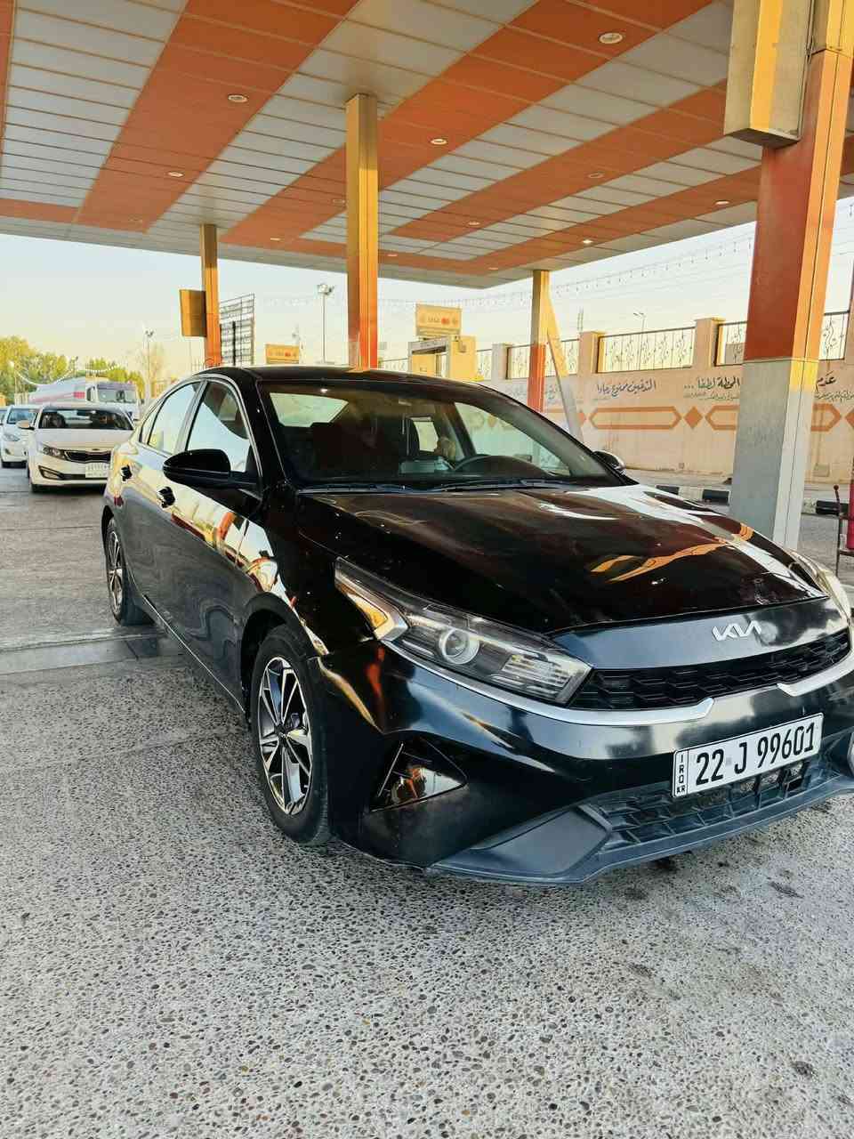 سلام عليكم
عندي سيراتو مديل ٢٢ 
حادثه بنيد وراجع نفسه 
ماشيه ٤١ وقابل للزياده 
سعره ١٤٧ وبيه مجال 
مكان سياره نجف 
مكلف بلنشر 
رفم صاحب السياره 

‭٠٧٨٠ ٧٧١ ٠٠٩٣‬
