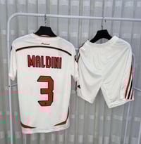 مالديني قياس سمول السعر 10 مع. التوصيل  للحجز واتساب 07716669082