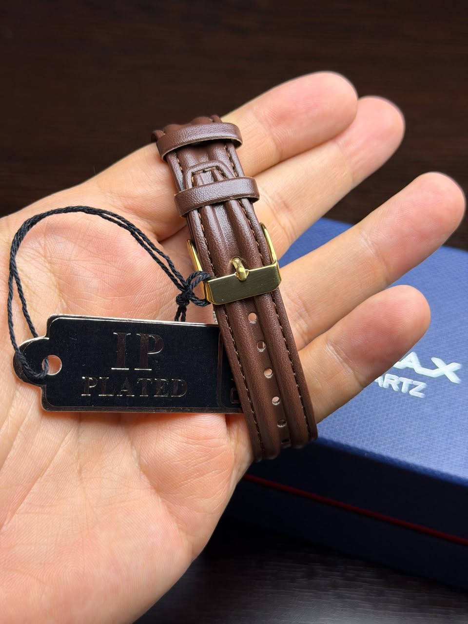 Omax
اصلي ياباني مع المرفقات 
مينا تيفاني مميزة 
سير جلد طبيعي 
ستانلس ستيل 
مقاومة للماء 

25 الف على اول تم


**إذا كنت صاحب هذا الإعلان وتريد حذفه لأي سبب، رجاءا أرسل رسالة إلى الدعم الفني**