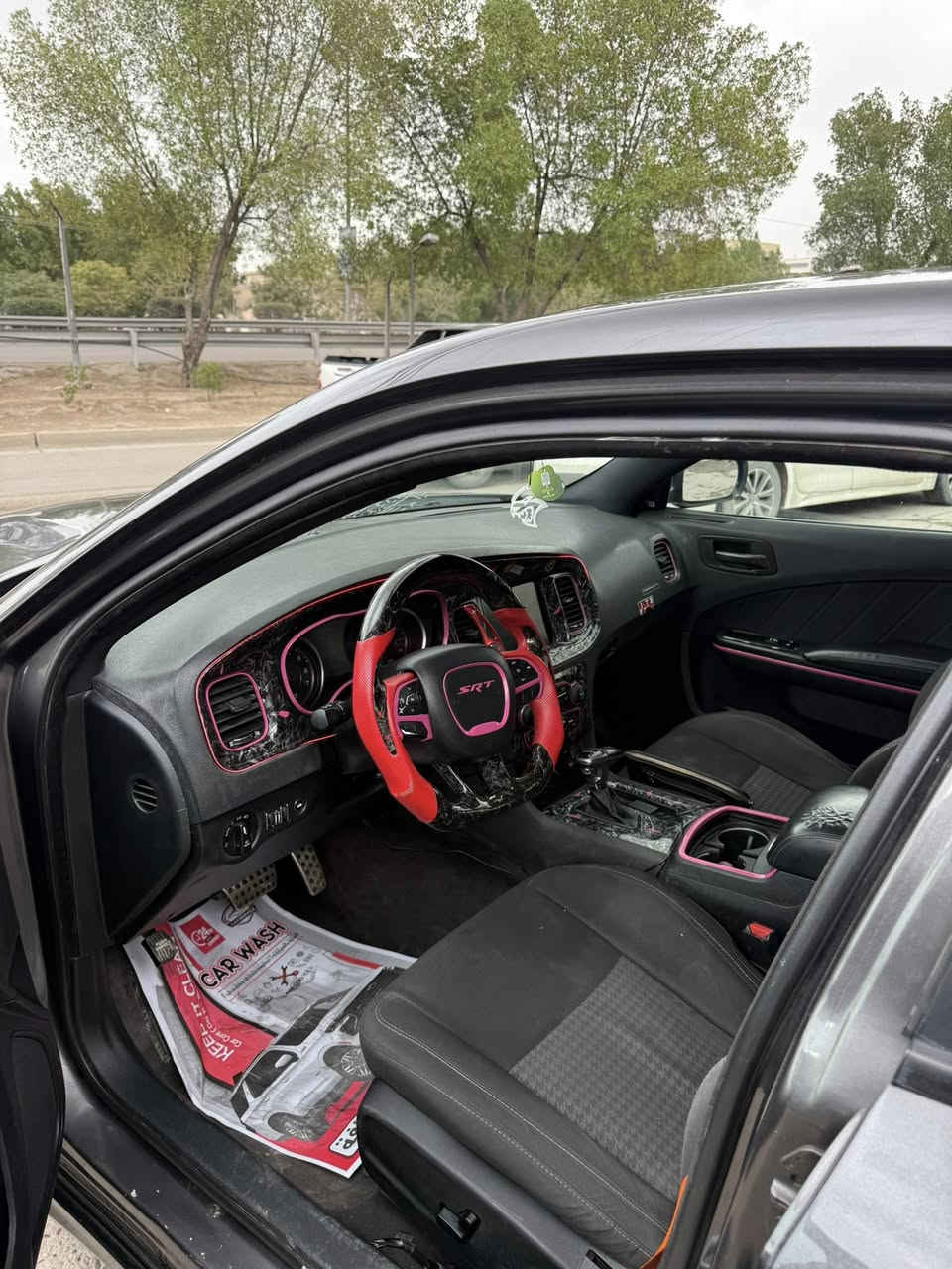 جارجر 2019 Rt اصل رقم بغداد بااسمي
مواصفات الارتي العاديه 
السياره عليها كت وايد بدي وشوته هدرز  عليها لايتات متغير وسقف روز رايز الداخل كله تغطيس  
مسويلها حمام وبولش قبل اسبوع يعني سياره مناقصه شي 
اربع قطع صبغ والبنيد مبدل مالته 
سعر السياره 170 ورقه وبيها مجال 
*********** مكان السياره بغداد اليرموك
