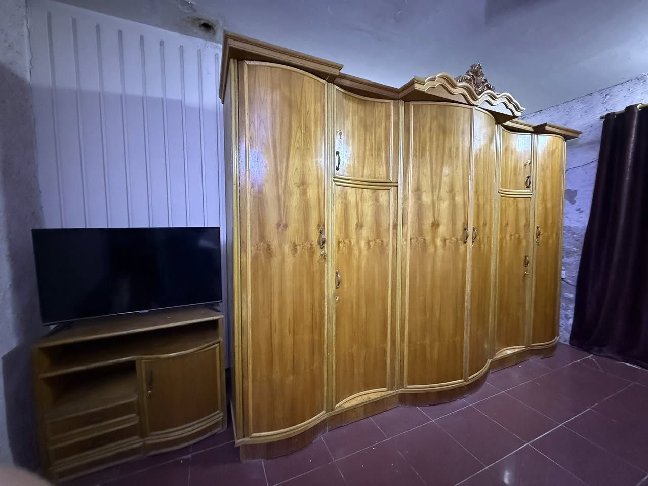 السلام عليكم غرفة صاج عراقي ٦ بيبان مكان بغداد الكرادة الضرر الي بيها التاج مال جرباية متاكل ويا الدوشك رايدتها ب٥٥٠ وبيها مجال والجرباية بيها بعد تاج  بس ممشكلي الضرر الوحيد التاج متاكل وموضح بصور


**إذا كنت صاحب هذا الإعلان وتريد حذفه لأي سبب، رجاءا أرسل رسالة إلى الدعم الفني**