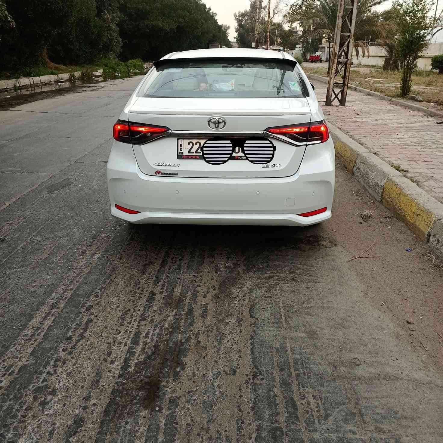 السلام عليكم كورولا للبيع بغداد الغزالية موديل 2024 بانزين ضمان شركة ساز بعده بل ضمان بسمي ***********
