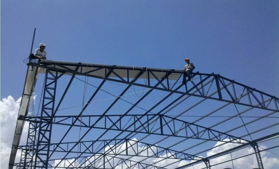 متوفر كادر ايراني ذو خبره عاليه في بناء الجملونات الحديد .
 🤩🤩وبأسعار تنافسيه 🤩🤩
للاستفسار الاتصال على الرقم 
***********
