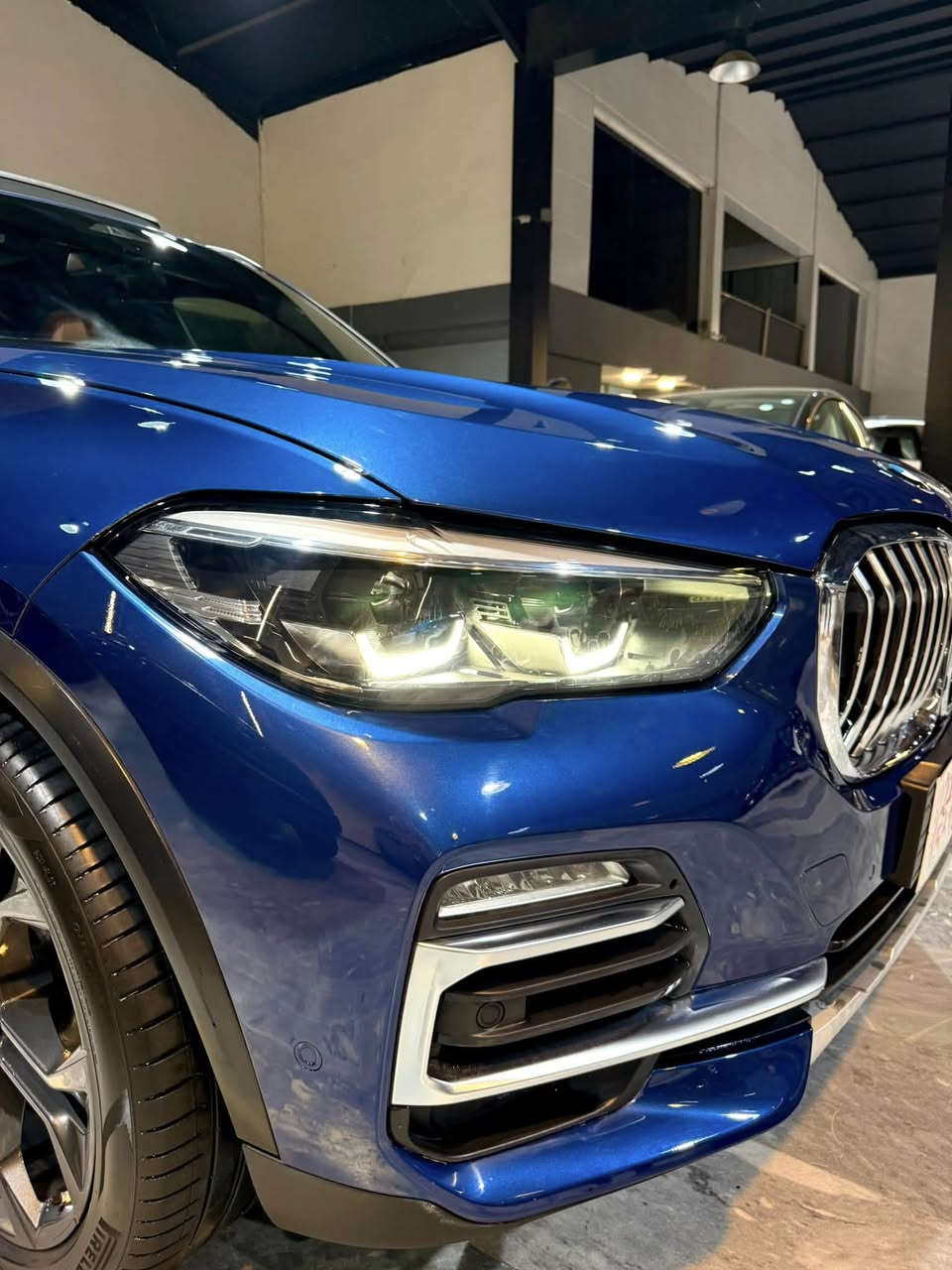 السلام عليكم ورحمة الله وبركاته
للبيع بسعر  37.500$

#BMW X5 sdrive 40i

الموديل : 2023

العداد : 30الف مايل

الفئة : LUXURY LINE 

المحرك : سعة 3.0 لتر توين توربو پاور 335HP 🚀

المواصفات 
( بانوراما ، دواخل جلد لون جملي بلادي ، داتا شو ،حساسات ورادارات امامية خلفية ، صندوق قطعتين كهربائي ، لايتات متحركة مع الاستدارة ،  حساسات ورادارات امامية خلفية ، كاميرا خلفية ، الخ… )

وارد امريكي حادثها بنيد مبدل مصبوغ + ربع الچامرلغ صبغ 

بدون ايرباك ، بدون شواصي

تصليح 100٪؜ بدون اي نقص

5UXCR4C01P9N67604

اللوحات : كاتي تترقم شمالي فقط

موقع السيارة : كركوك

للاستفسار 

***********
