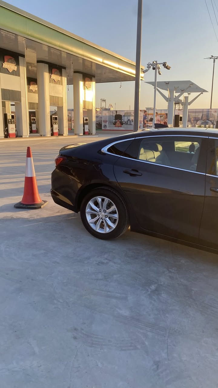 ماليبو مديل 22 للبيع لون كحلي بيه قطعتين عل بارد فقط سعر 133 وبي مجال  باقي تفاصيل عل رقمي ***********
