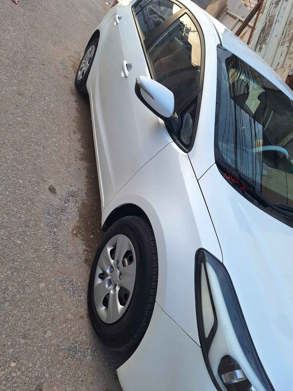 السلام عليكم
سيراتو لبيع مديل ١٧ رقم اربيل 
السياره مكفوله من الصبغ 
مواصفات عاديه 
العنوان النجف حي النصر 
الستفسار عل رقم ***********
