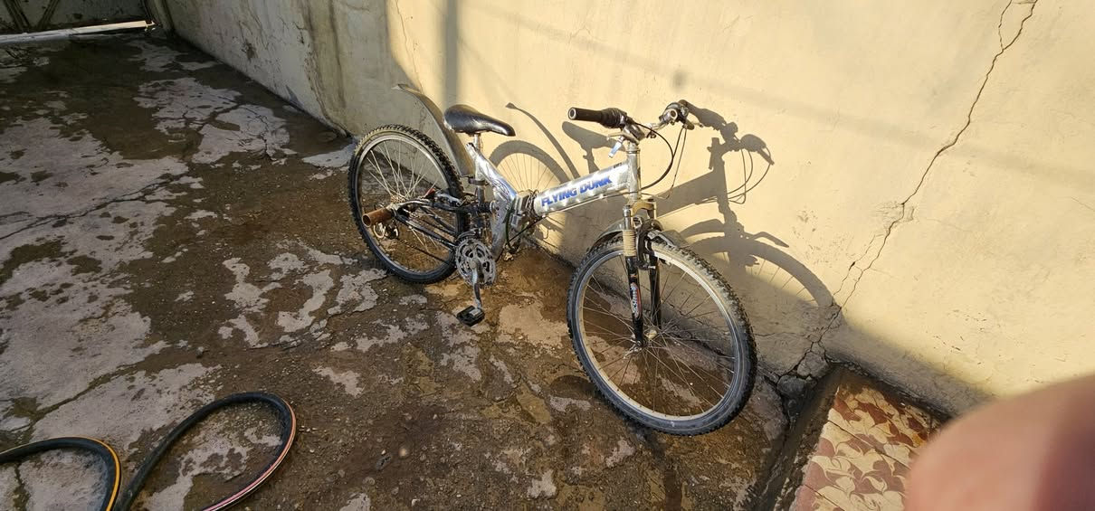 بايسكل متروك للبيع
كيرين ومكينتين
واصطاب خلفي
شغال وجديد بس متروك
سعرة 75 الف وبي مجال للشراي


**إذا كنت صاحب هذا الإعلان وتريد حذفه لأي سبب، رجاءا أرسل رسالة إلى الدعم الفني**