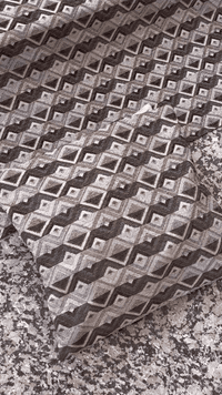 المفرش مع ٦ وجوه كوشات العرض متر ونص والطول مترينب١٥٠٠٠ ألف مع التوصيل لكل محافظات العراق نوع الاقمشه جاكار وبدوي وهمايون ثقيل للحجز وات ساب ***********
