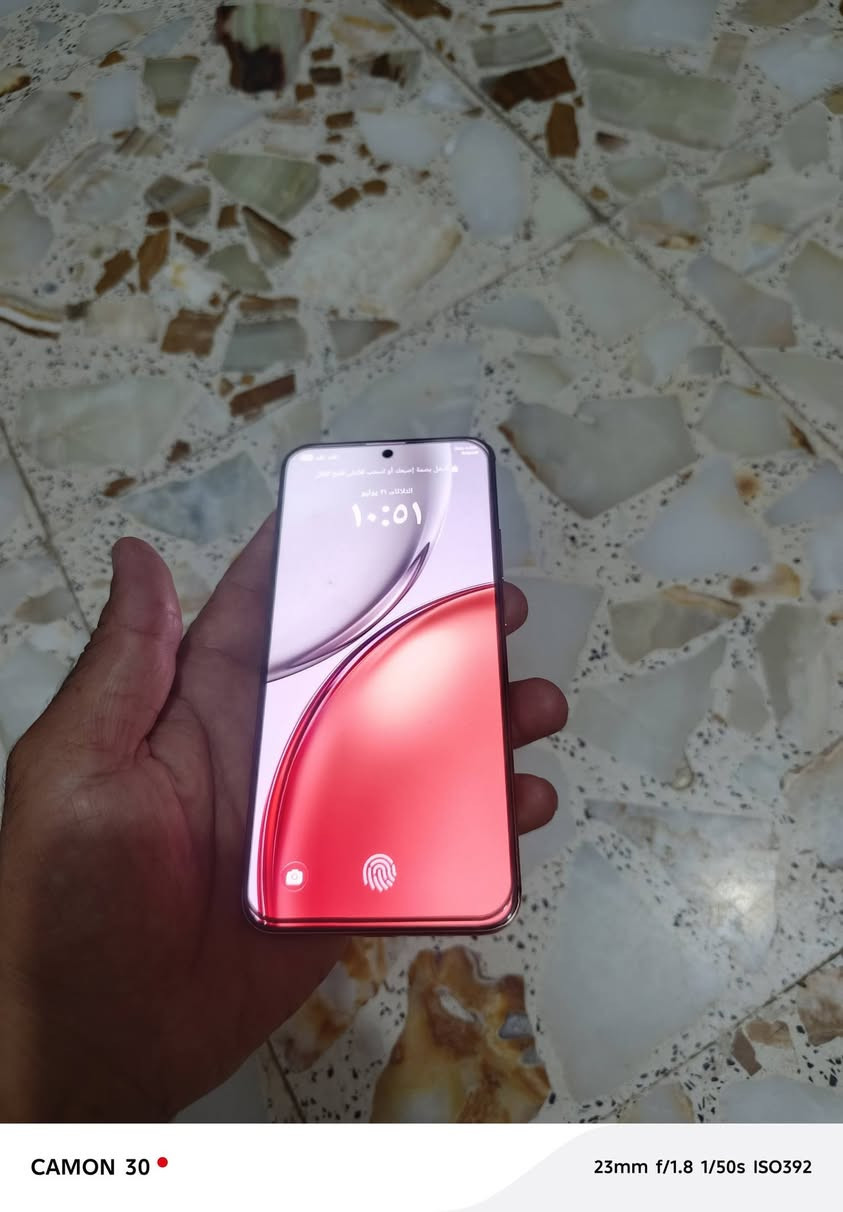 السلام عليكم
هونر x9d جهاز نضيف لا مفتوح ولا مصلح 

فقط هاي الطخه بالشاصي موضحه بالمنشور 

مكاني طويريج 

السعر ٣٧٥ وبيه مجال 

*********** اتصال +واتساب
