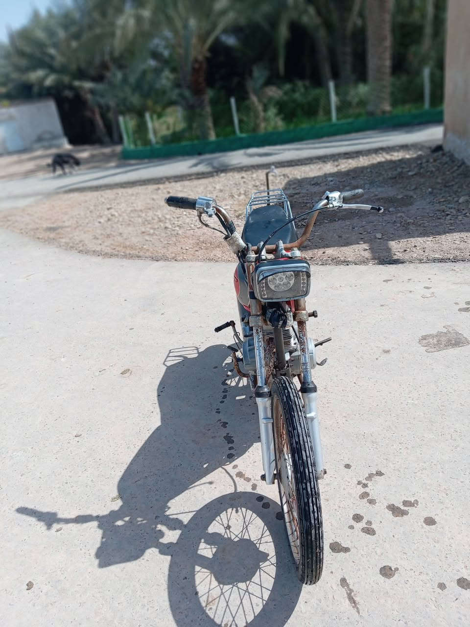 سلام عليكم دراجه للبيع مكينه نامه الاصلي ولشاصي متياز مكان ميسان قرب السيد منيهل ***********
