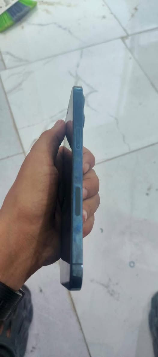 ايفون 12برو ماكس الجهاز مثل ما موضح بصوره مكسور الضهر 
وشويه من الشاشه الشاشتين مبدله البطاريه 77%
فيس ايدي شغال كلشي شغال 
السعر ٣٠٠ وبي مجال المكان الزعفرانية


**إذا كنت صاحب هذا الإعلان وتريد حذفه لأي سبب، رجاءا أرسل رسالة إلى الدعم الفني**