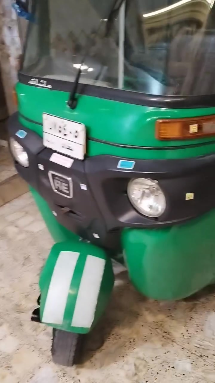 سلام عليكم 22 شهر 12 مضلعه رقم وسنويه تحويل ثاني يوم حته هزه داخله سبيره منازل
مكفوله لا ضربه ولا صبغ ولا معجون مثل ما مضح بل تصوير 
تخم تاير كهربايات كله شغاله دوشمه زير  
مكان كفائات العبيدي رقم 📱 ***********
