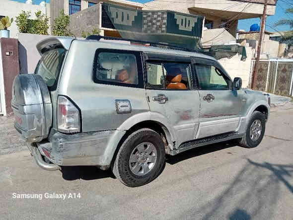 من رخصة الادمن المحترم. باجيرو موديل 2003 سياره جاهزه صدر امامي وخلفي جديد رقم انكليزي تحويل ثاني يوم بسمي محركه بي صوت بس اول متشغل بعدين روح وين ميعجبك لاتبخيرزلاتنقيص تخم تاير جوهه سعرهه 65 وكعلك مال محرك هاتف ***********. عنوان بغداد حي شهداء البياع قرب اسواق جدو بغداد
