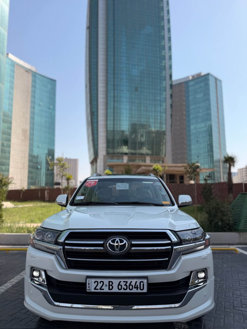 لاندكروزر    2020   SASشركة  GXR  

محرك ٦ سلندر 

السياره احله من الصور بالحقيقه 

فول مواصفات 1/1 💯 :

1- فتحة 🕳️

2- بصمة 🔐

3- ماشية 46 الف حقيقي 🧡 وقابلة لزيادة 
السيارة زيرو على موديلها 

4- حساس خلفي وامامي 🎶🔊

5- ثلاجة 🥶

6- 2 كراسي كهرباء ⚡

7- تشغيل عن بعد 💥

8- شاشات عرض 💻

9-كامرات 5 كاميرة  👀

10- 8  ايرباك 

11-دفع رباعي 🎮

12- شاحن واير لس

13 داخل جلد بيج  بيلادي شركه 

حجم المحرك: 4.000✅

ملاحظة // السيارة كفالة عامة من جميع النواحي 

وشرط  الفحص ✅  عدا مكانين زغار pdr 

جديدة بمعنى الكلمه شرط زيرو  تخم تاير حدادية كلة عالبلادي ممفتوح بيها برغي تبريد جاهزة من كلشي مابيها اي نقص وبالعافية ع تكون من نصيبه

بأسمي شخصياً هزه وفحص جديد تحويل مباشر   

🟩 السعر.  (545ورقه  )💸وبيها مجال جداً بسيط للطيبين♥️                     

ماكو هيج سعر بهيج نظافة مستحيل 

للإستفسار الاتصال ع الارقام التالية 📲📲   

 ***********
مكان السيارة اربيل أربيل, العراق
