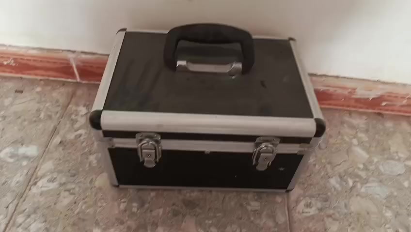 السلام عليكم 

مكلف بل نشر

 للبيع غراض صالون 

الغراض موجوده يم صالون ياسمين 

الاسعار أسفل صوره

واي استفسار اتصل على رقم ***********
