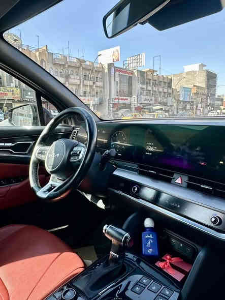 سبورتج 2023
برستيج اعلى فئه بلسبورتج
فول مواصفات للاخير 
بنوراما رادار خلفي رادار امامي رادار جانبي
خمس كامرات
تبريد تدفئه كشنات
ستيرن هيتر 
تحكم كشنات وخزن ميموري 
داخل احمر بلادييي
شاشه متصله
توقف ذاتي
وبعد هواي مواصفات 
مكفوله من التبديل والصبغ يعني كلينن 
فقط بيه بارد شي قليل
مكان شارع فلسطين 
سعر 225 بيه مجال شي بسيط وماكو برستيج كلين بهيج سعر
***********
