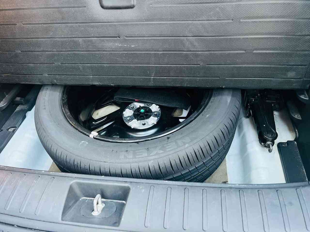 السلام عليكم توسان 25 خليجي مكفوله كفاله عامهم كلشي السياره جديده بوضع الشركه
المواصفات
توكلر
كشنات الاماميه كهرباء
تبريد كشنات الاماميه
ويل 19
مانع انزلاق
رادار أمامي خلفي
جنطه كهرباء
بصمة تشغيل ودخول
باقي المواصفات معروفه
سمي رقم بغداد انكليزي
السعر 224
مكان بغداد
***********
