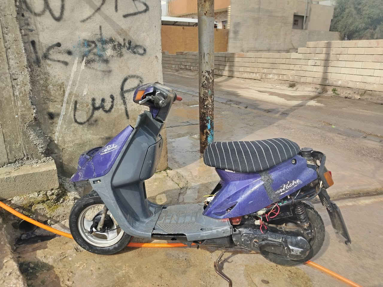 ماطور بزون للبيع محرك مامفتوح هندر يشتغل جوزة عاطلة مكان رشيديه سعر 125 /***********/***********
