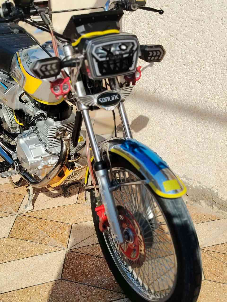 سلام عليكم دراجه للبيع مديل2025بعده بل جيس. معدل 130وفوك شرط. مكان كوت السعر 800وبيه مجال حك الجيه. ***********.. اوراق اسكنر.
