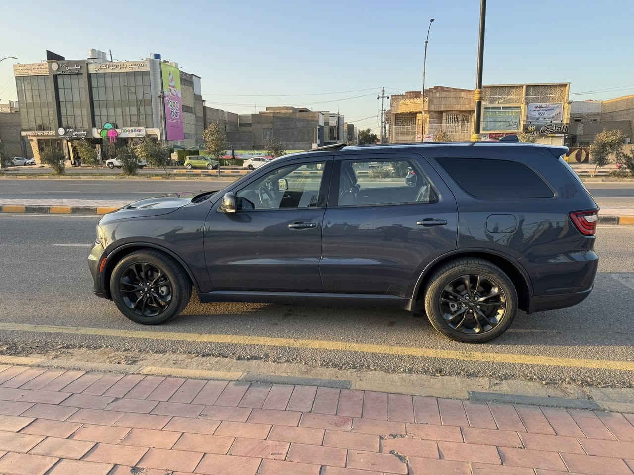 دورنكو موديل 2021  ( R/T 🔥الوحش )
‏مواصفات V8 HEMI                  

‏Black-top

‏فتحه سقف

‏ لكزوز بلاد

‏بجم ليد زينون 

‏حساسات امامي + خلفي

‏مانع تصادم

‏اوتو بارك

‏اوتو ستوب

‏ تحديد مسار

‏قياده ذاتيه

‏تحكمات ستيرن

‏اوامر صوتيه 

‏كشنات تدفئه 

‏كشن كهرباء

‏ستيرن تدفئه

‏تحكم ستيرن كهرباء

‏جنطه كهرباء

‏نضام اقتصادي ايكو

‏شفتات ستيرن

‏نضام سبورت

‏ماشية 86 الف كيلو 

‏انضمة وضعيات قياده

‏تحذير الخروج عن المسار 

‏شاحن هاتف

‏مقاعد جلد 

‏اطفاء وتشغيل عن بعد 

‏مقاعد كهربائية

‏وباقي المواصفات المعروفه

‏

‏رقم بغداد العنوان النجف الاشرف ………… 
للاستفسار *********** 
واتساب او اتصال ‬
285 و بيها مجال بيع او مراوس 

‏
