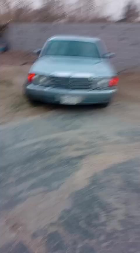 سلام عليكم ورحمه الله وبركاته مارسدس رءاسي موديل 1987سياره مال جناي محرك بلاد 300بلاد دبل مروحه كشنات اماميه كهرباء تبريد ثلج برده خلفيه كهرباء بردات جانبيه خلفيه دخل مخمل ازرق طوارءهه موجوده دبل هورن ستيريو كهرباء اريل كهرباء هيتر مي سياره حيل مصرف عليه تخم تاير فتحت سقف كهربائيه سياره نقصه شي واحد فقط علامه بنيد سياره رقم بغداد باسمي رقم دولي سياره ماشيه 175الف حقيقي مكان سياره بغداد الرضوانيه الشرقية رقم الاتصال ***********وا ***********
