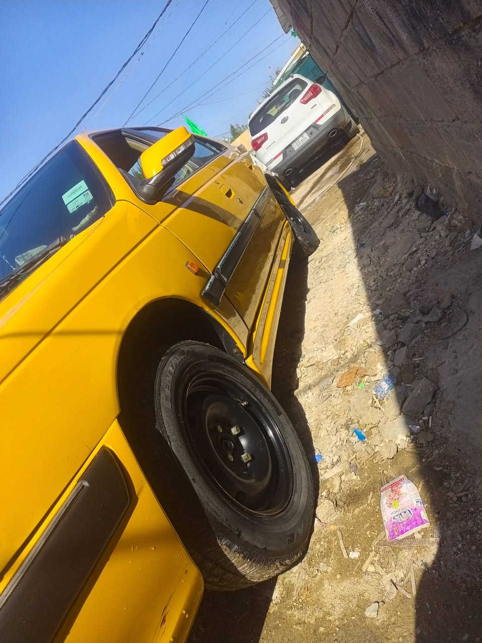 سلام وعليكم بيجو بارص 2011 سياره مال جني خير من الله جاهزه گير محرك تبريد كمريسر فرنسي تجي وشوف ابعينك كلهه ع البلاد امبدل دعاميه اماميه فقط بيهه كد اصبع بداير مال الجاملغ الخلي ما معمره 
     السعر 40 
    العنوان بغداد حي الجهاد 
  الرقم ***********
