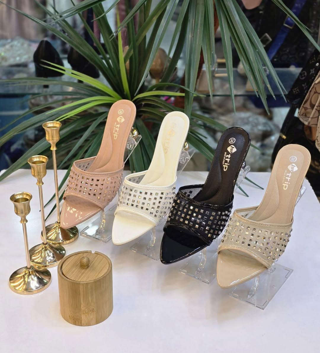 سليبر كعب❤‍🩹
السعر 15
37-38-39-40-41 بغداد, العراق


**إذا كنت صاحب هذا الإعلان وتريد حذفه لأي سبب، رجاءا أرسل رسالة إلى الدعم الفني**