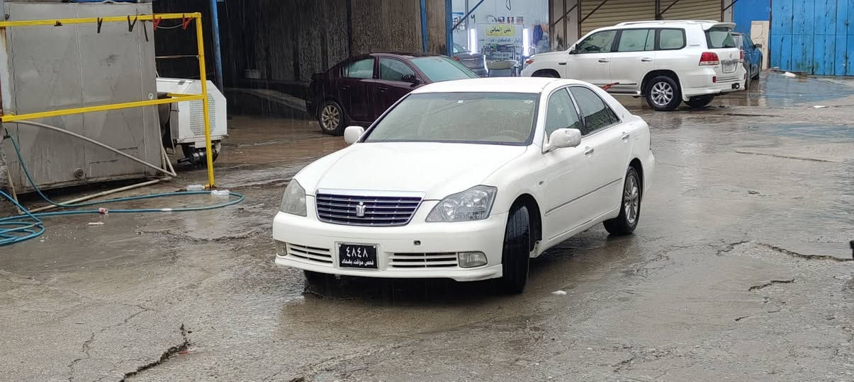 شاهینە ٢٠٠٥ڕۆیاڵ بڕاوە
ناوزەرد سێ دوگمە و پەردە
١٨٢ی گەورە 
گیڕو مەکینە بەشەرت
تاغم پێشی تندو تۆڵە هیج مەسرەفی نیە
تەبرید و کارەبای بەشەرت 
دەعم و لێدراوی نیە سەقفی شوشەییە
شوێن سلێمانی نرخی ٤٩گەڵا
***********
*********** السليمانية, العراق
