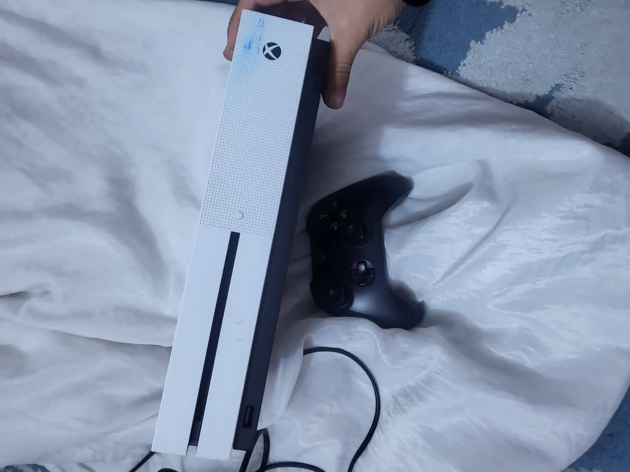 سلام عليكم شباب عندي بلي اكس بوكس ون اس للبيع سعر 175 وبيه مجال حوستك  مال اكس بوكس وان اكس  جهاز لوك ستيكر الله يشهد مامفتوح جهاز اونلاين مامهكر اكو مجاني العاب وكو شتراك كيم باس جهاز نضيف مكاني بغداد الأمين الثانية توصيل عندي كل محافضات العراق


**إذا كنت صاحب هذا الإعلان وتريد حذفه لأي سبب، رجاءا أرسل رسالة إلى الدعم الفني**