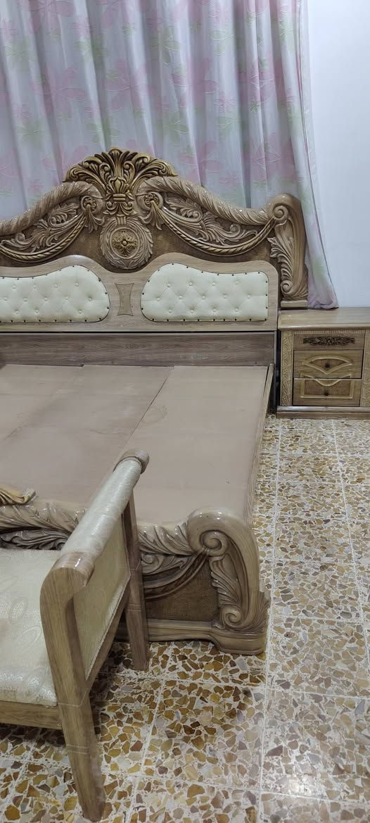 غرفه نوم تركي للبيع سعر 500 الف حي المثنى *********** أو ***********
