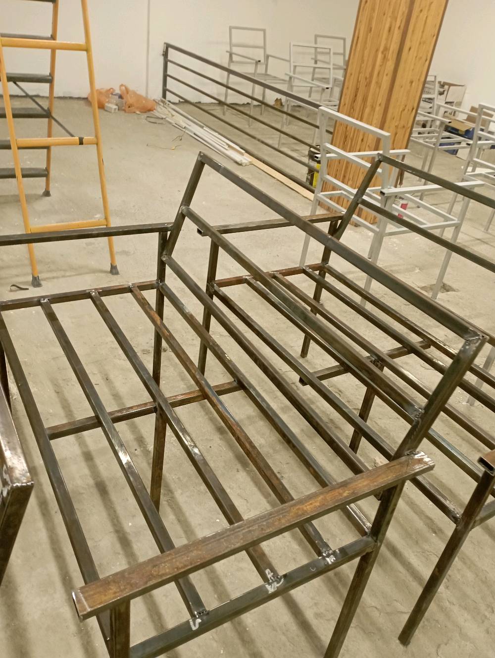 حداد متنقل داخل البصره 
لكافه الحداده 