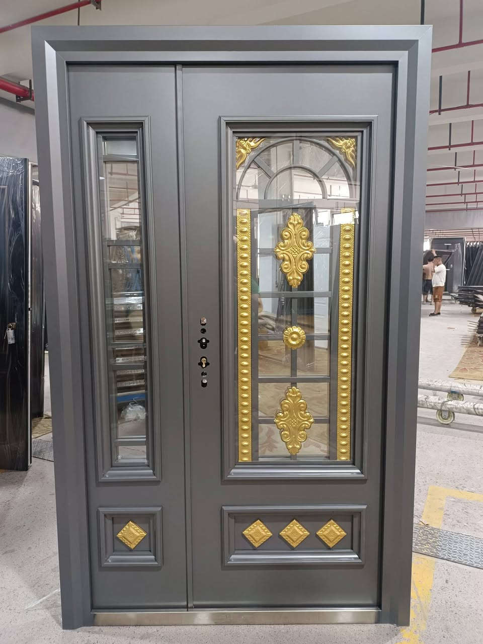 Hello everyone, we are a factory in China. Today we bring you styles of glass doors. If you are interested, please contact me.
Whatapp:+86 15903670030
#Iron_gate
#Glass_door
#Entrance_door
#Chinese_factories


**إذا كنت صاحب هذا الإعلان وتريد حذفه لأي سبب، رجاءا أرسل رسالة إلى الدعم الفني**