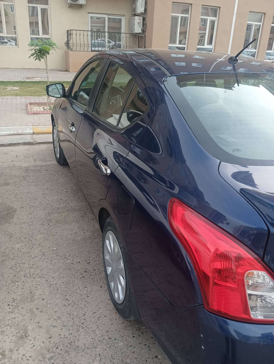 نيسان فيرسا ٢٠١٨ ماشيه ١٢١ بسعر ٨٠ وبيها مجال قليل ***********
