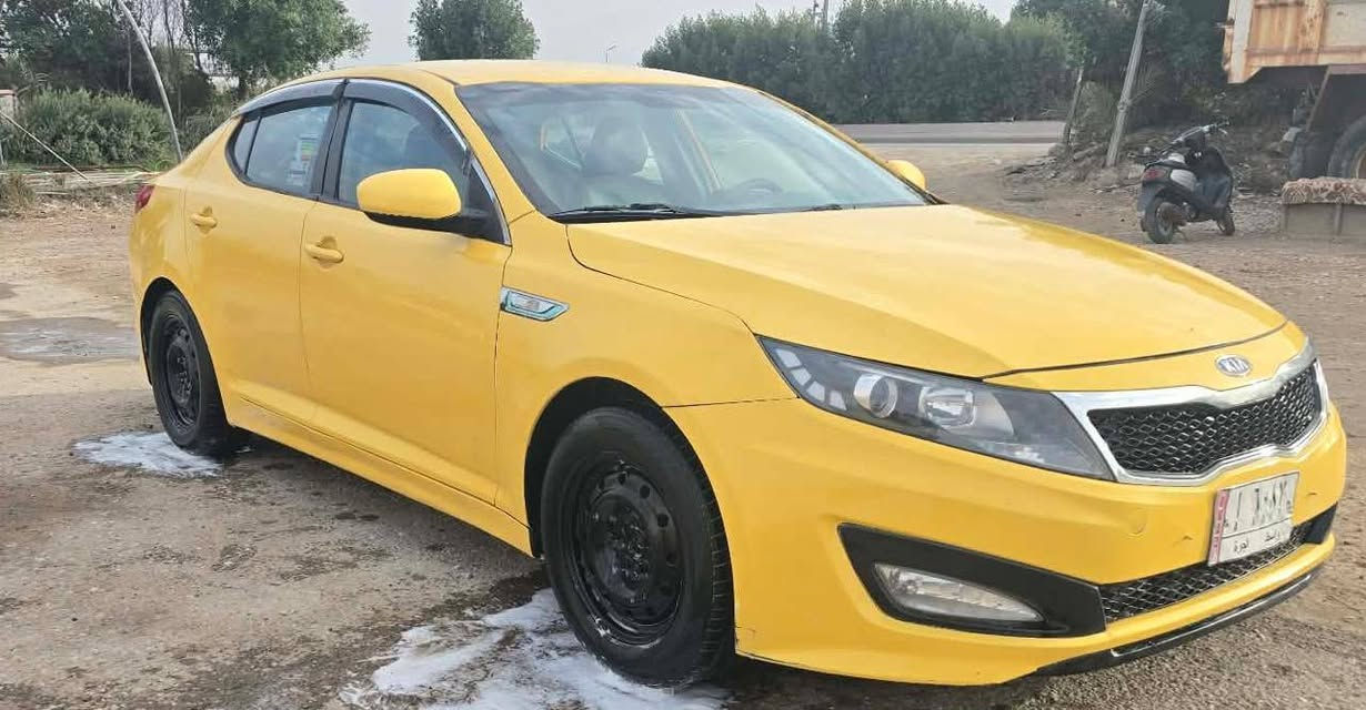 السلام عليكم 🫡 
اوبتما لودز كي فايف موديل 11 للبيع او مراوس حسب القناعة
السيارة بيها ضربة عابرة بجاملق الأمامي وعلى اثرها مبدل جاملق و باب و بنيد (اصلي مالت گصه مو تجاري ) وكذالك التكمة مالت السائق متأثره 
مكفوله من الكص و العيب الشرعي 
وكل شي مصلح تصليح متعوب عليه و درجة اولى 
حدادية تبديل جديد 
(فرممة + مشط + حدادية كاملة)
داينمو جديد 
باور جديد 
قايش و رولات جدد
دسكات جدد
كهربائيات ضفيرة كاملة وعقل جديد 
گير جديد 
باتري جديد
منضومة تبريد جديده بالكامل
تدفئة جاهزة 
لايتات جدد مالت گصه
إدامة كاملة لمنظومة البانزين ( كله جديد)
مكينة2000  جاهزة و على الفحص الحجم المرغوب و الاقتصادي وسعرها 600 الف 
وكل تفصيله تشتغل بالسيارة ونظامية
ترايك وين متحب 
مكان السيارة السوير محافظة المثنى 
مداور باي وقت 
السعر 88 ورقة دولار وبيها مجال بسيط حگ الجيه
رجاءً الي مو شراي لا يكسر بحلال العالم 
 الاتصال 
*********** ابو همام
