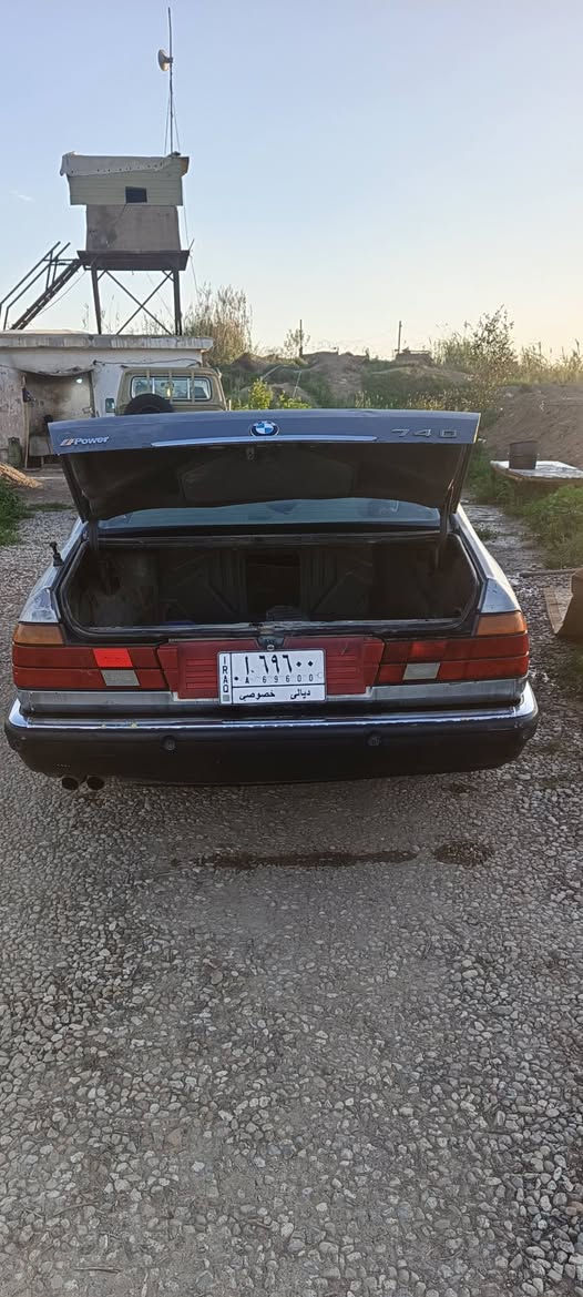 سياره  BMW موديل 1994رقم ديالئ سنويه ماساقطه مكينه كير كفاله كير عادي مكينه 735مفتوح كهربائيات كلهة شغاله حداديه جديده تخم تاير جديد رقمي ***********
السعر 45بيهة مجال مكان السياره ديالى بلاد, صلاح الدين
